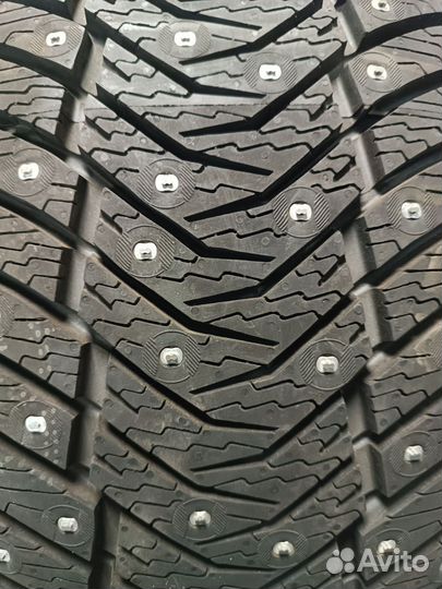Yokohama IceGuard Stud IG65 235/50 R18