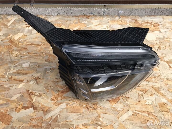 Фара правая Hyundai Creta 2 Галоген