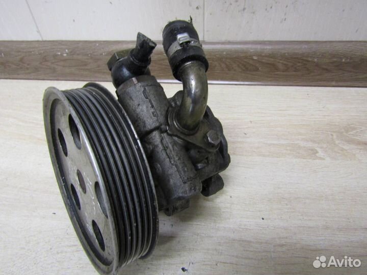 Насос гур 8E0145153H Ауди A4(B6/B7) 1,8T 2.0