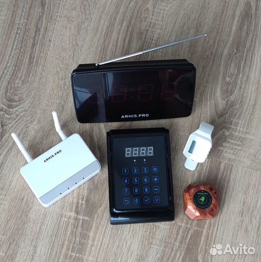 Кнопка вызова официанта и кальянщика с табло