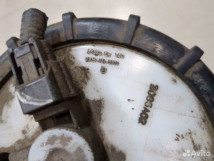 Датчик уровня топлива Nissan Navara, 2005