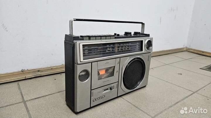 Sanyo магнитофон