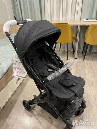 Прогулочная коляска amarobaby