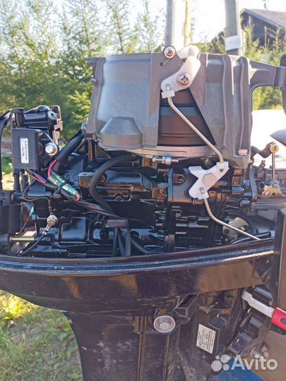 Моторная лодка с мотором и с прицепом