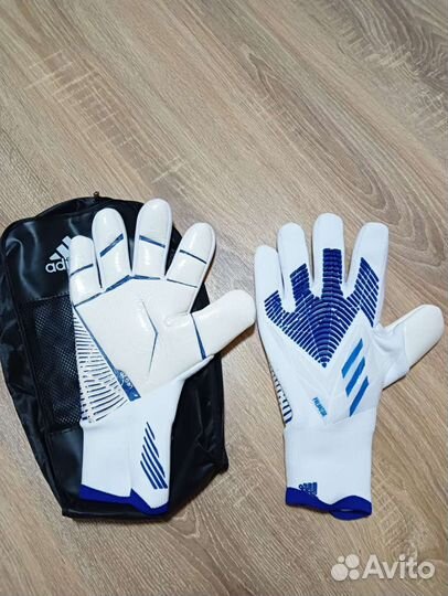 Вратарские перчатки adidas predator pro