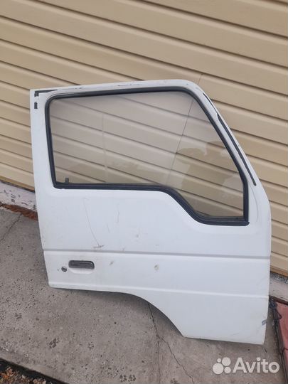 Дверь правая Мазда titan