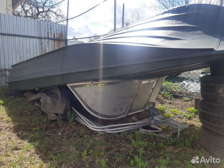 Лодка Казанка Катер