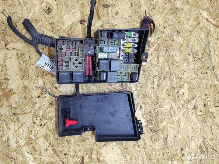 Блок предохранителей Ford Focus 2 C-max