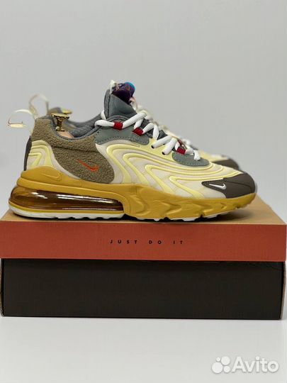 Кроссовки Nike Air Max 270