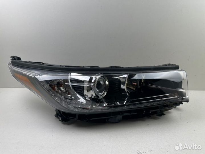 Фара правая Toyota Highlander XU50 2016-2019