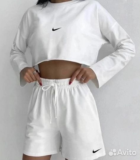 Спортивный костюм женский Nike