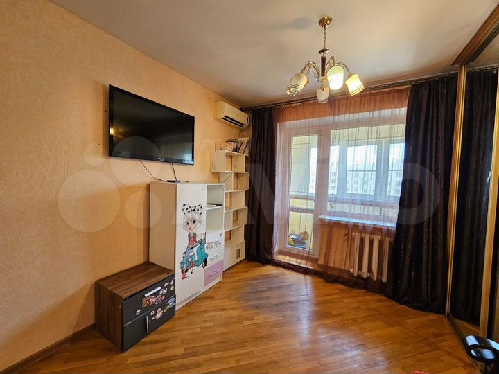 2-к. квартира, 52 м², 10/10 эт.