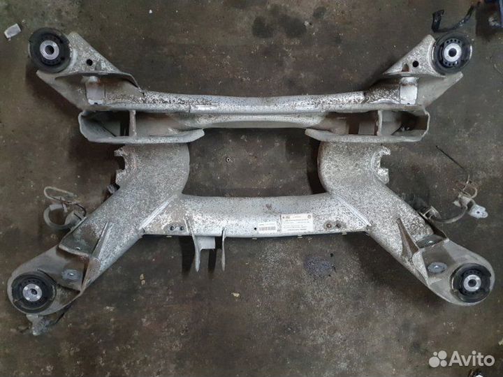 Балка задняя (подрамник) Volkswagen Phaeton 3D8