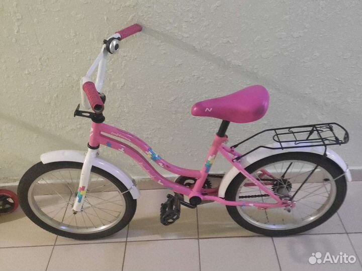 Детский велосипед, розовый с дополнит. колесами
