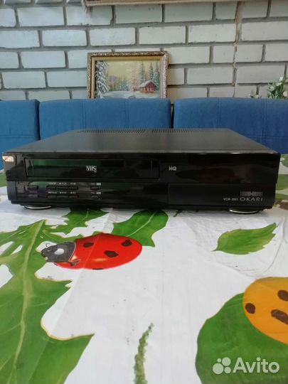 Видеомагнитофон okari