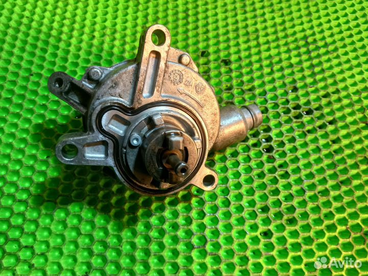 Насос вакуумный Volvo XC90