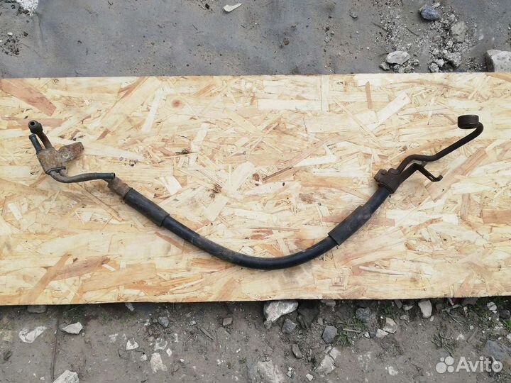 Трубка гура Мазда Демио 1