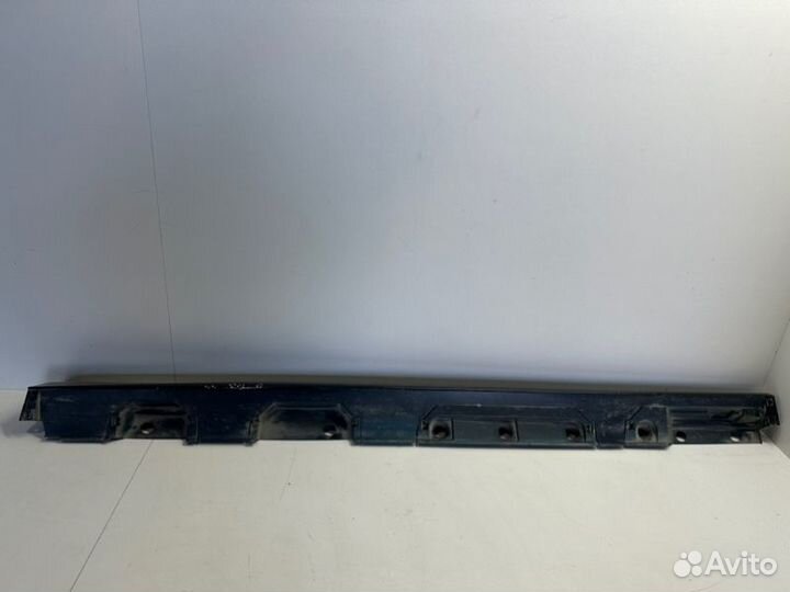 Накладка порога правая Toyota Camry V70/V75