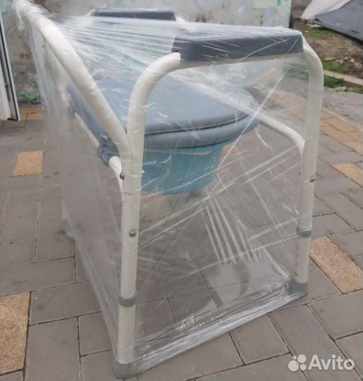 Санитарное кресло туалет