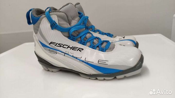 Лыжные ботинки Fischer. Размер 40