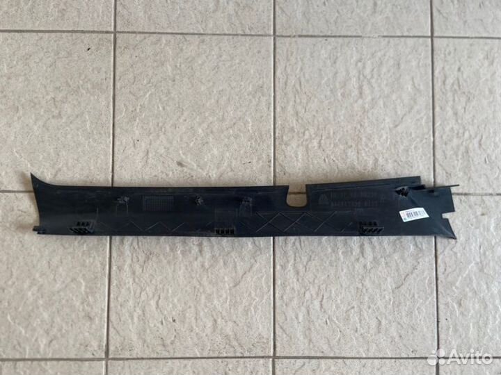 Накладка стойки левая Sitrak C7H 4X2 2023