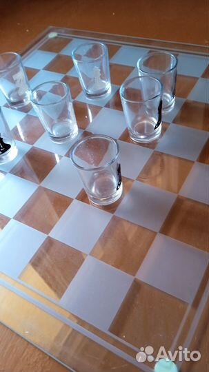 Шахматы стопки, пьяные шахматы