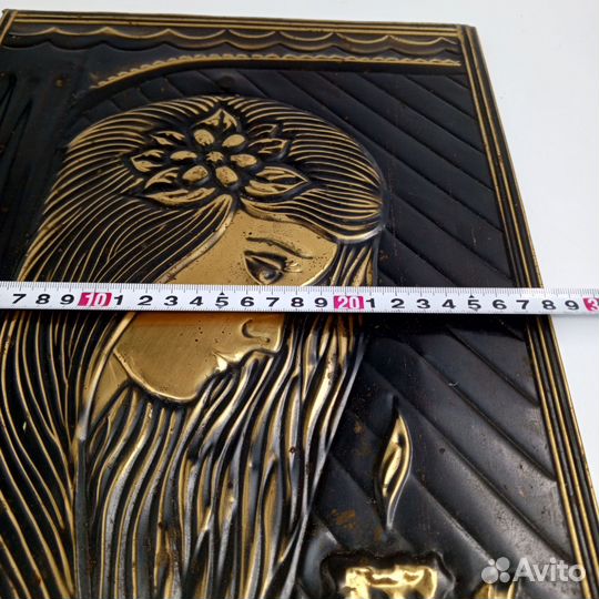 Настенное Панно чеканка Девушка Со Свечой(нчк) п55