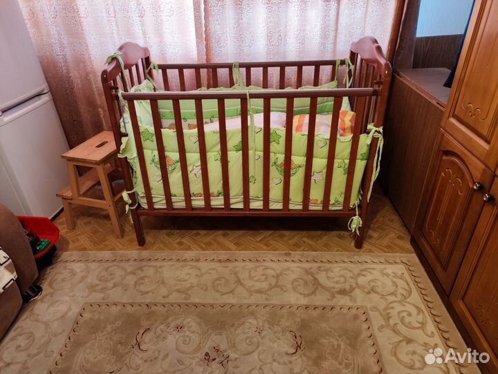 Детская кроватка деревянная