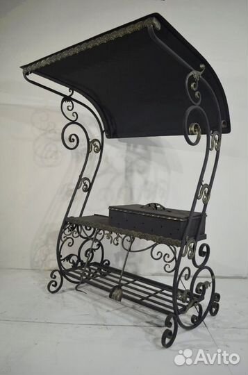 Мангал с крышей