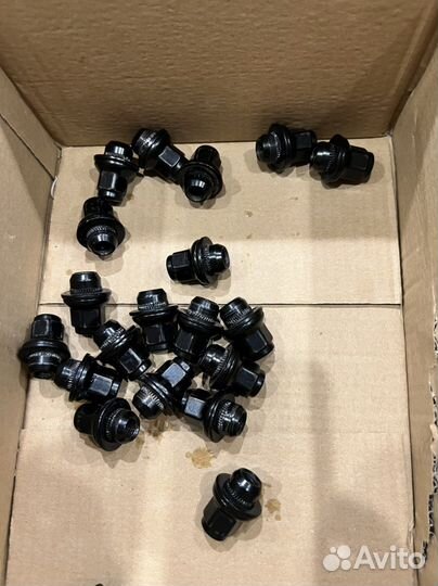 Колесные гайки Jaguar XF