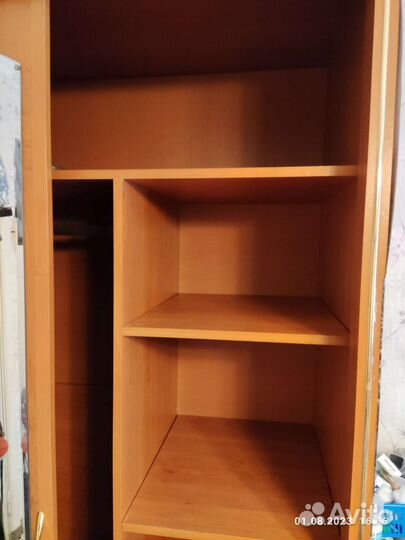 Шкаф