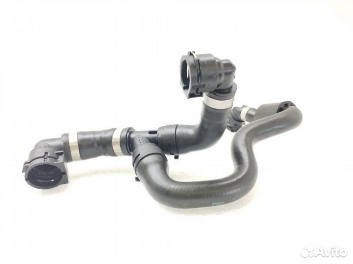 Патрубок системы охлаждения Mercedes-Benz E-Class