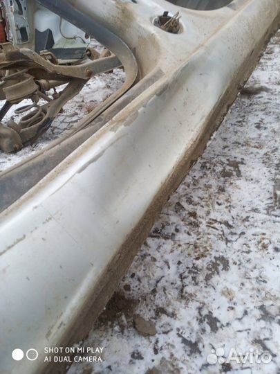 Лонжерон четверть с порогом правый Ford Focus 1