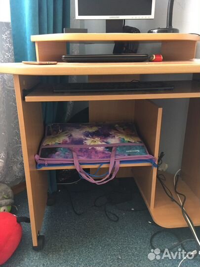 Компьютерный стол