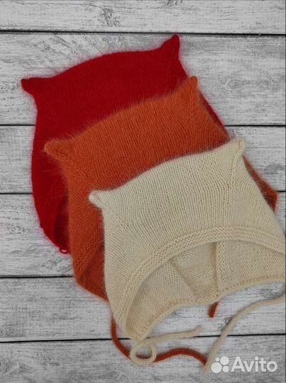 Шапка с ушками из ангоры