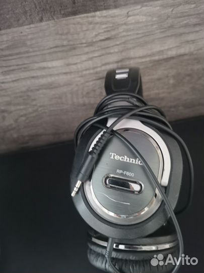 Наушники проводные Technics RP-F600
