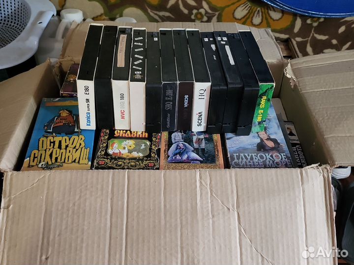 Видеокассеты vhs 90х