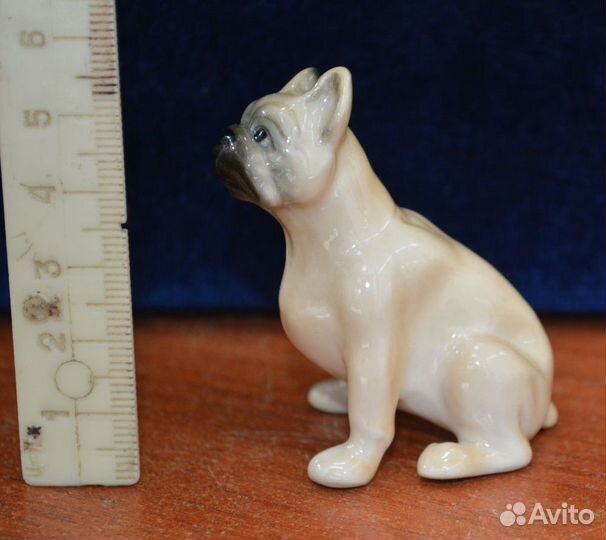 Фарфоровая статуэтка - французский бульдог
