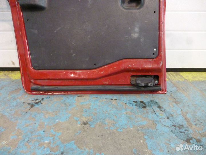 Дверь распашная правая берлинго партнер красная