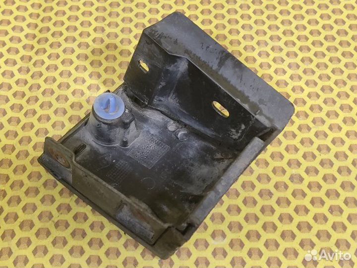 Накладка на порог наружный передняя правая Renault