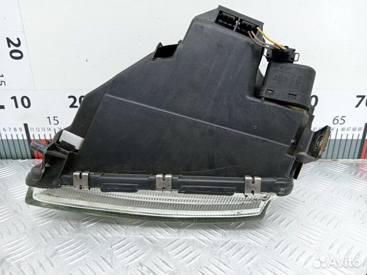 Фара передняя для Audi A4 B5 8D0941030