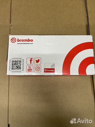 Колодки тормозные передние Brembo P86027