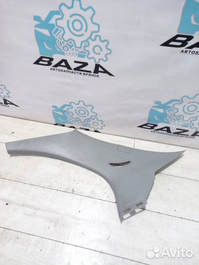 Накладка задней правой стойки Kia Spectra