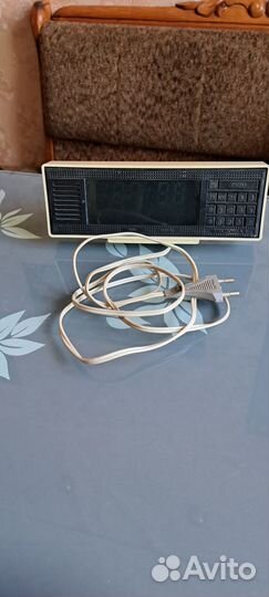 Часы электронные настольные СССР