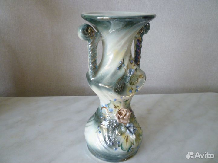 Керамическая вазочка