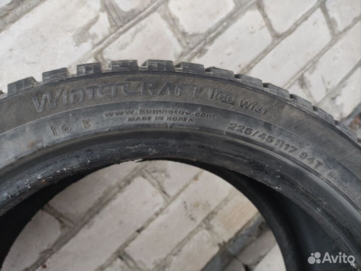 Kumho WinterCraft Ice WI31 225/45 R17 94T