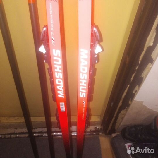 Лыжи комплект