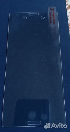 Чехлы на айфон, защитные стекла