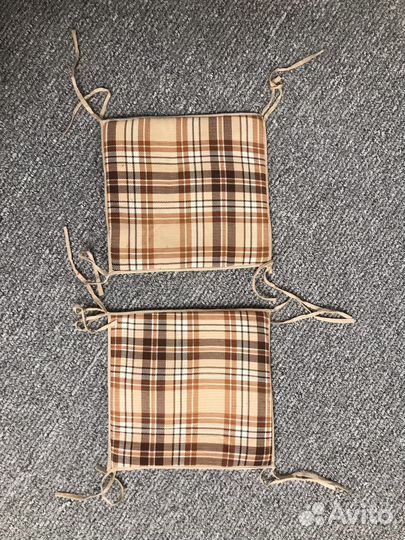 Накладки мягк. на табуретки, отл сост, цена за обе