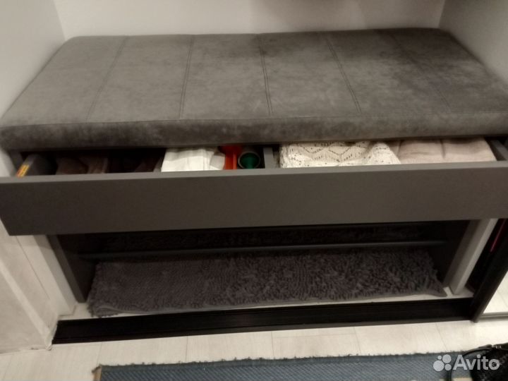 Вешалка с банкеткой